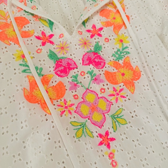 Lilly Pulitzer White Eyelet Blouse with Pink and Orange Embroidery - Picture 4 of 7